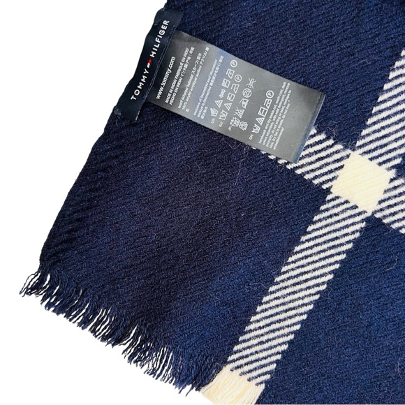 TOMMY HILFIGER Plaid Blanket Shawl Wrap Cape Blue White One Size - Picture 12 of 12